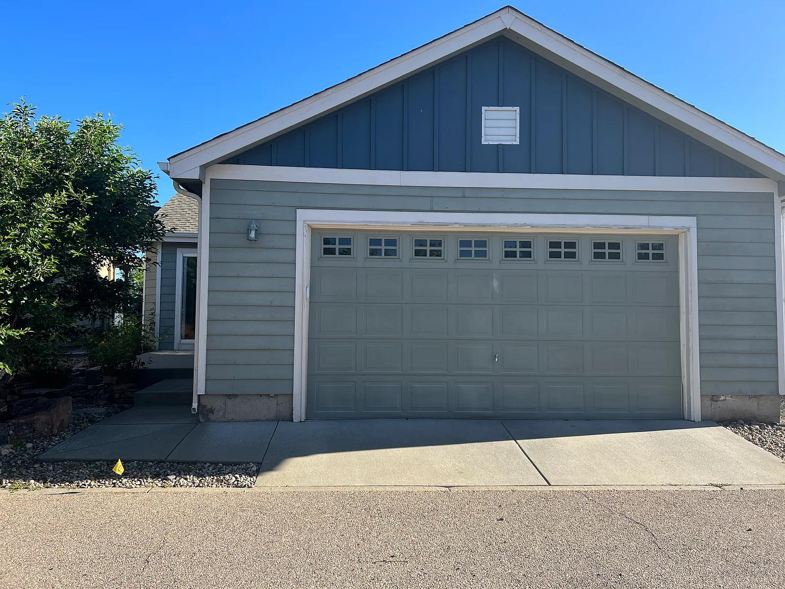 4 bed, 2111 sqft, $2,600 — Photo 4