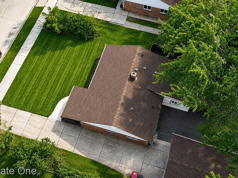 28463 Sutherland St, photo 27