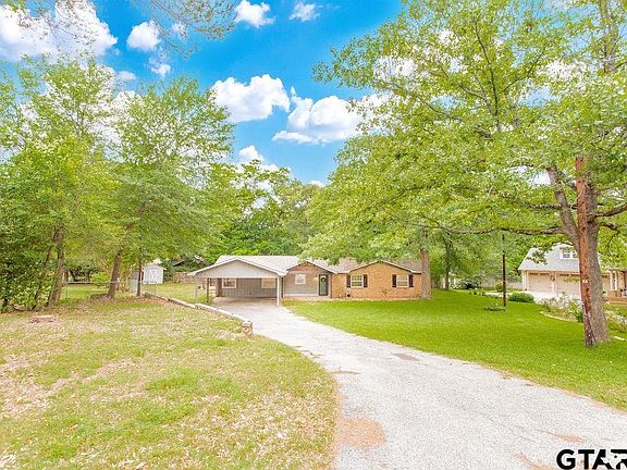 2nd image of 105 Grass Knoll Dr
