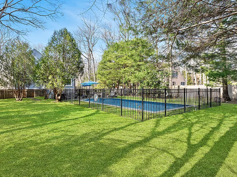102 Sycamore Dr — Photo 29
