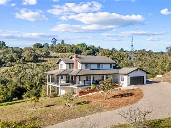 Large driveway and plenty of room to explore!