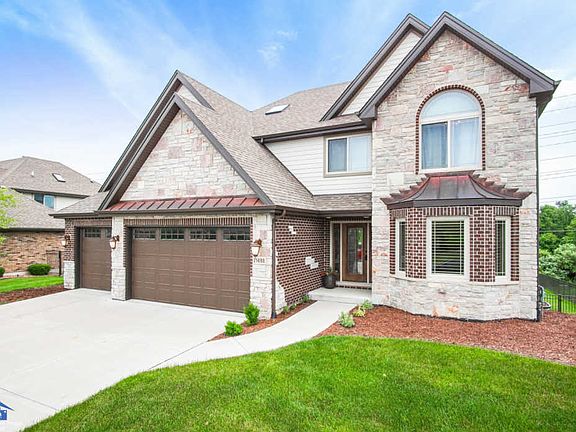 3rd image of 21498 English Cir