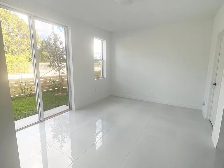 25265 SW 134th Ave #17 — Photo 13