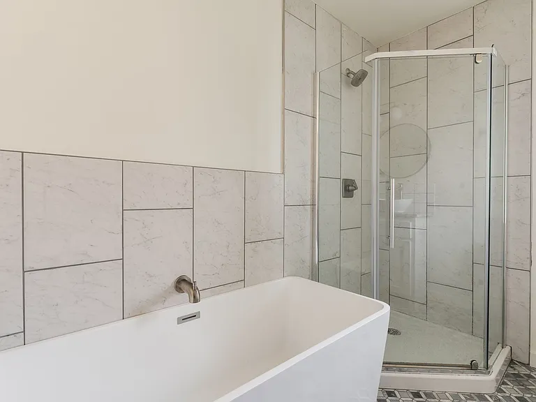 1215 NW 13th St — Photo 55