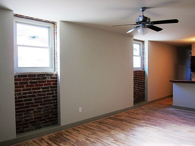 1st image of 701 Jefferson Ave #109