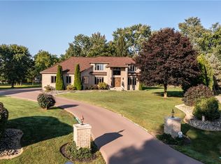 3882 Windsor Ct, Hermitage, PA 16148