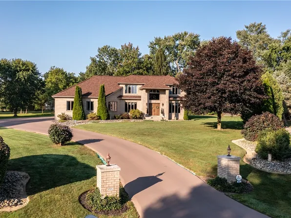 3882 Windsor Ct, Hermitage, PA 16148