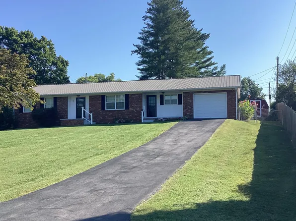 202 Richardson Dr, Rogersville, TN 37857