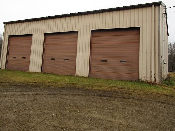 4th image of 110 Canal Dr