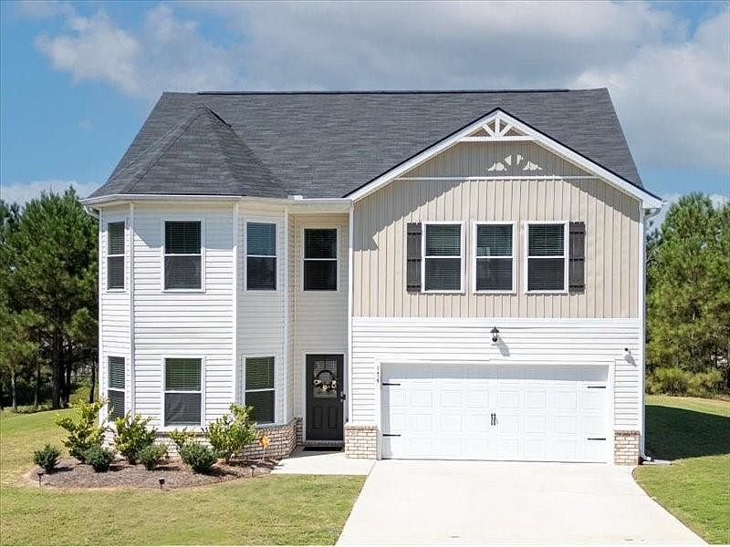 1st image of 174 Goodall Woods Dr