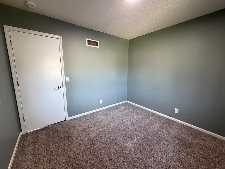 13203 Courtney Dr — Photo 17