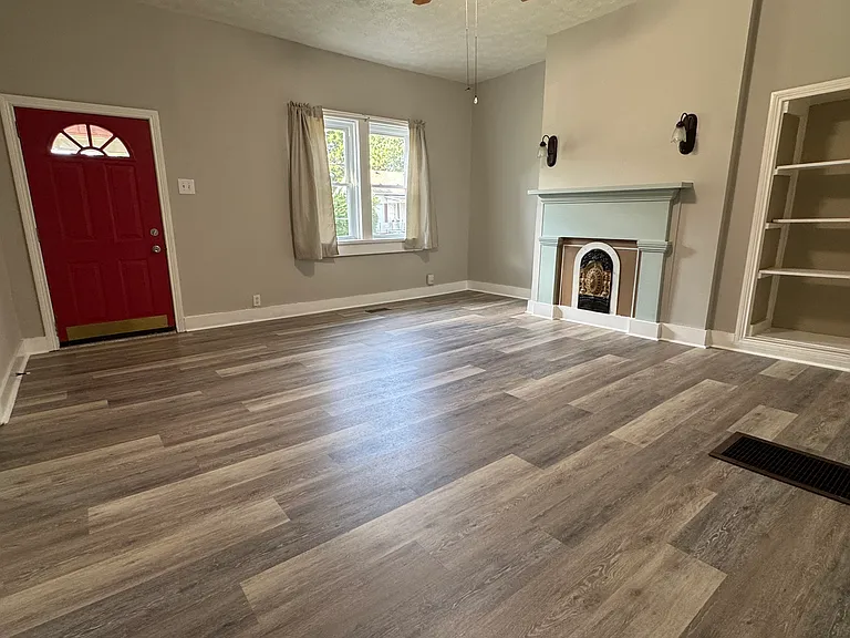 928 Jefferson St — Photo 6