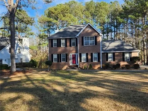9936 Point View Dr, Jonesboro, GA 30238