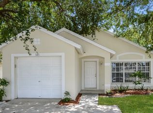 321 Summer Sails Dr, Valrico, FL 33594