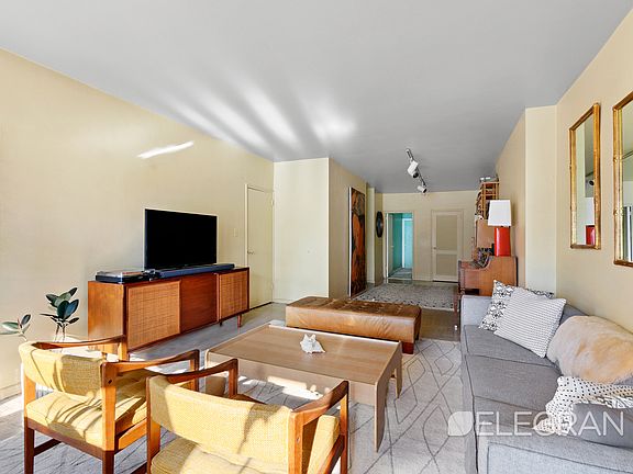 3rd image of 200 E End Ave APT 9M