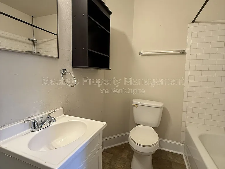 320 Wolfe St #A — Photo 13