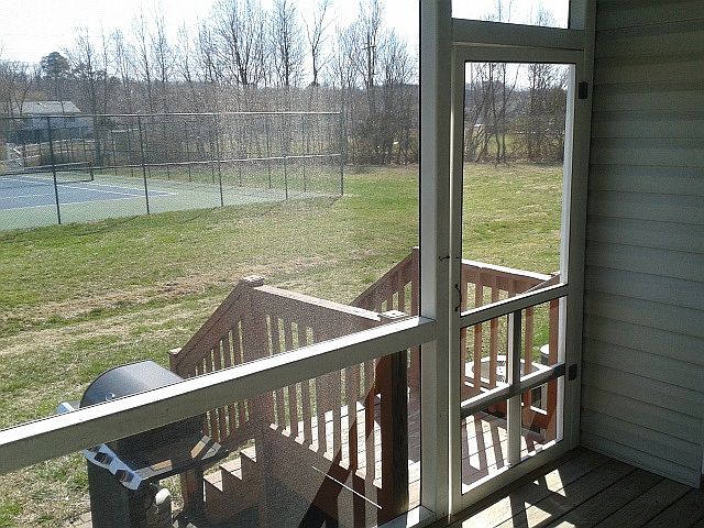 33704 Screen Porch_04152014