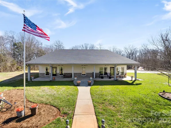 215 Lytton Farm Rd, Troutman, NC 28166