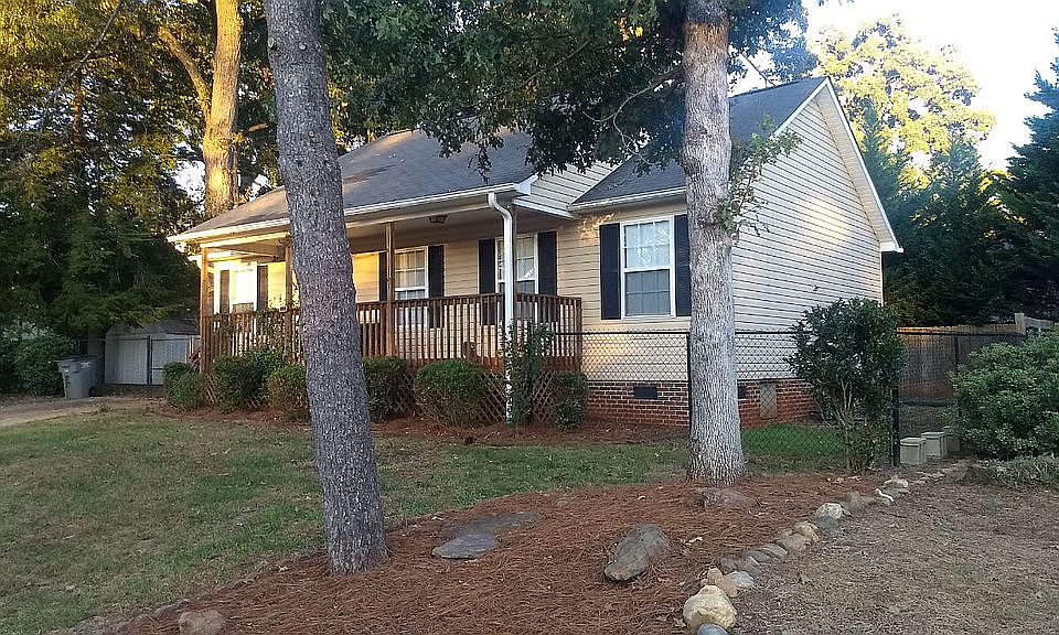 1st image of 302 Brockman Ave