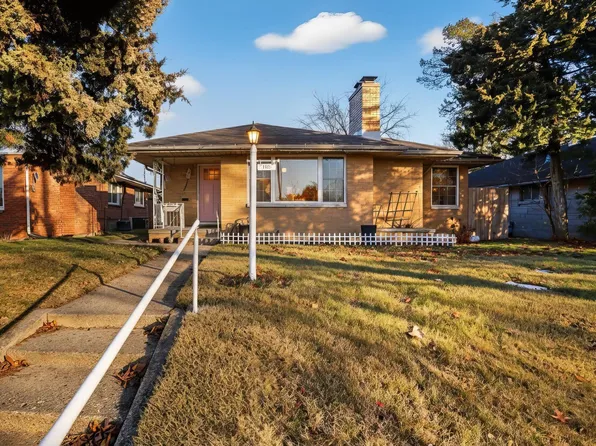 206 N Coquillard Dr, South Bend, IN 46617