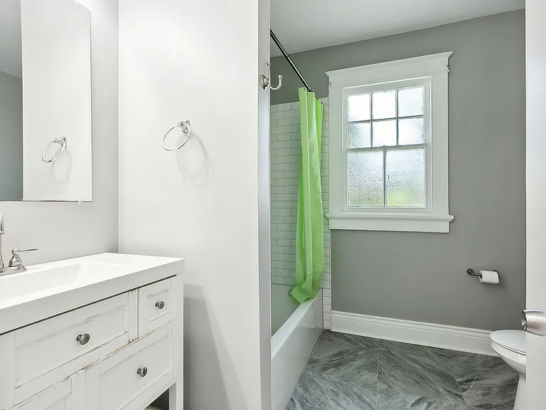 7713 Hampson St — Photo 15