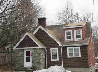66 W Dorsey Ln, Hyde Park, NY 12538