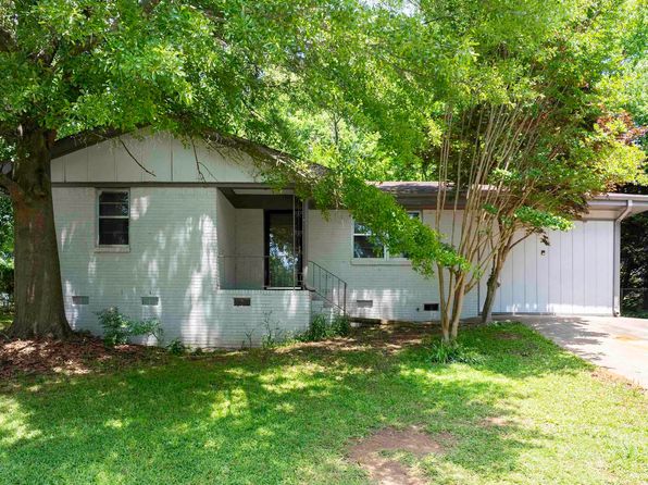 104 8th Pl, Pleasant Grove, AL 35127