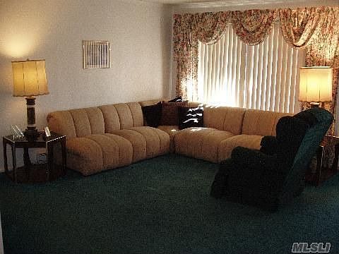 2nd image of 525 Surrey Pl