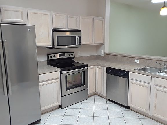 3rd image of 568 Southbranch Dr