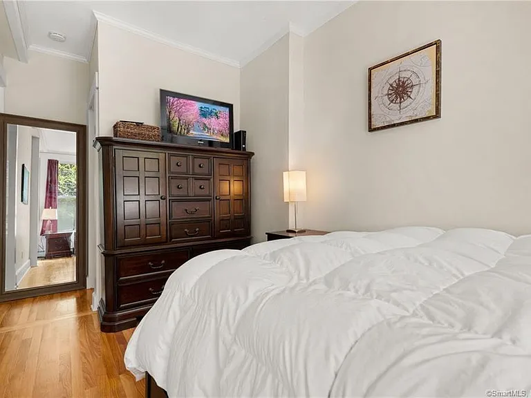 212 Wooster St #1 — Photo 10