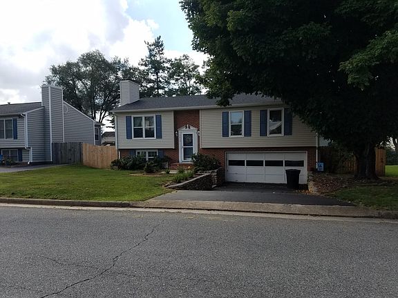 2nd image of 5919 Old Manor Dr