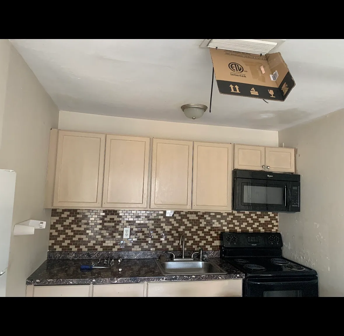 2241 W Pensacola St — Photo 4
