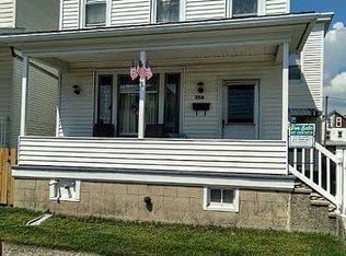 154 W White St, Summit Hill, PA 18250