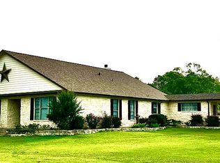 7002 Lakeside Dr, Liberty, TX 77575