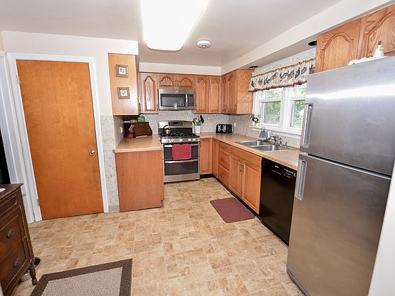 5th image of 4826 Lafayette Cir