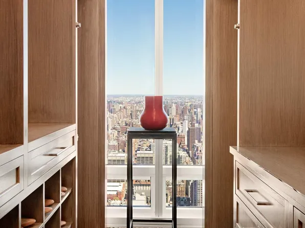 151 East 58th Street image 14 of 26