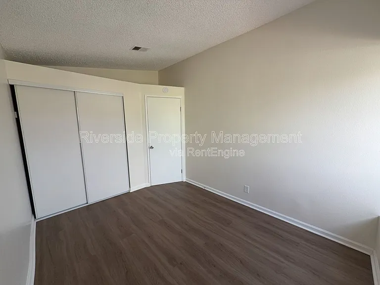 11883 Bayless St — Photo 27