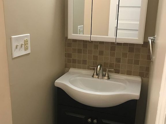 4th image of 57 Robie St #3