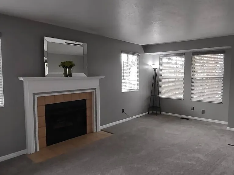 9118 S Scirlein Dr — Photo 12