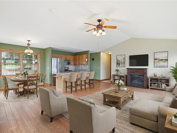 5th image of 3077 Roenke Rd