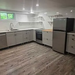 62 Machar Ave — Photo 4