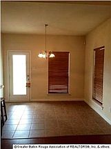 4th image of 10446 Oak Chase Dr