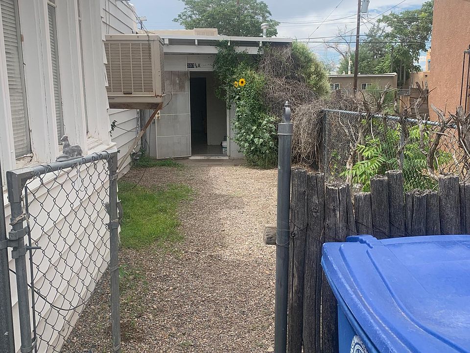 1st image of 307 Columbia Dr SE #A-1/2