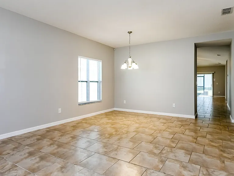 346 Vitoria Rd — Photo 5