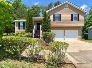 217 Hampton Dr, Dallas, GA 30132