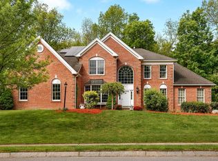 2 Bridle Ridge Dr, North Grafton, MA 01536