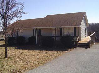 2148 Harveys Creek Rd, Moneta, VA 24121