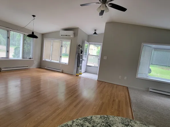 188 10th St, Plainwell, MI 49080
