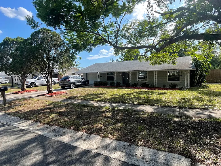 1312 Willow Valley Dr — Photo 1