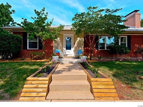 2nd image of 3721 Regal Pl